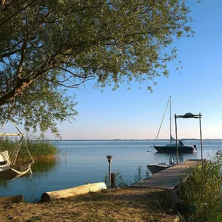 別荘 Ferienhaus Am Achterwasser In Luetow *