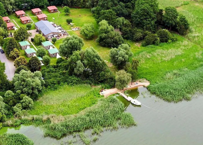 Holiday On The Backwaters, 度假居 Lutow